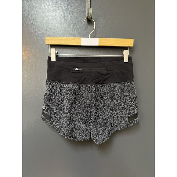 Lululemon Black & White Dot Mesh Jogging Shorts - Size Women's 4 - Picture 3 of 5